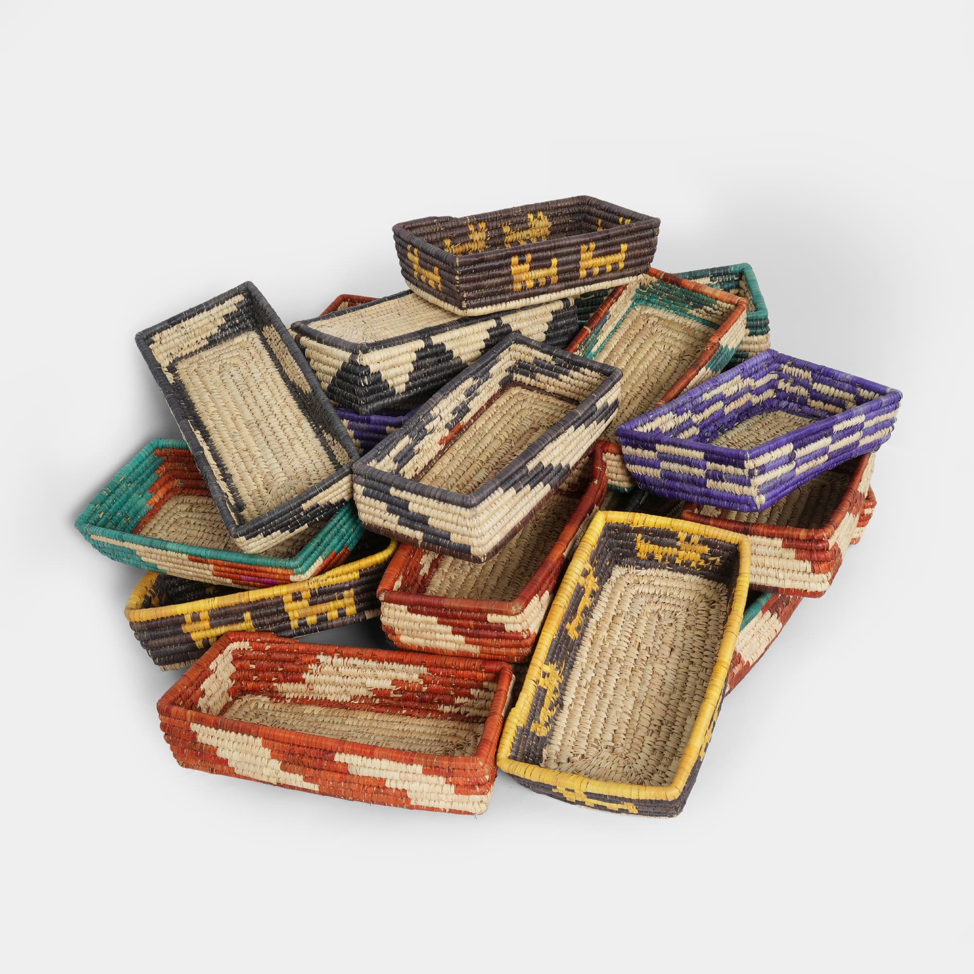 HAND WOVEN SALISH BASKETS (NGAU)